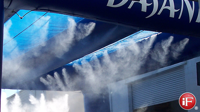 25×25-misting-tent5
